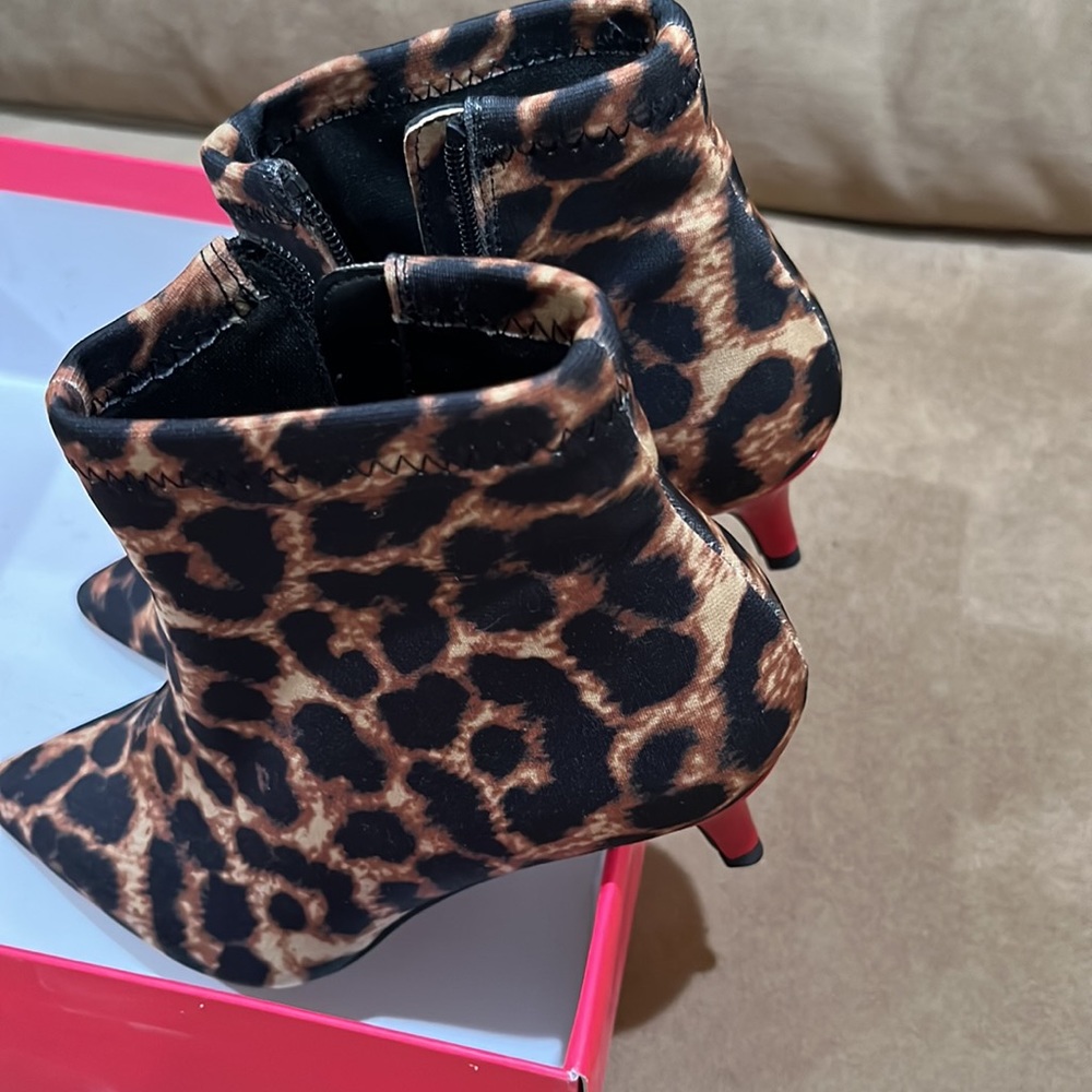 Leopard Print Designer Short Boot - Picture 5 of 8